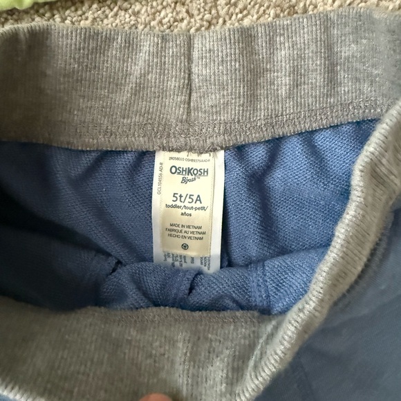 Boys 5T 3 sets - Picture 12 of 15